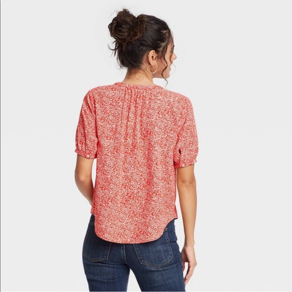 Universal Thread button up - Picture 2 of 6